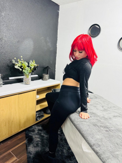 Escort Amber.33